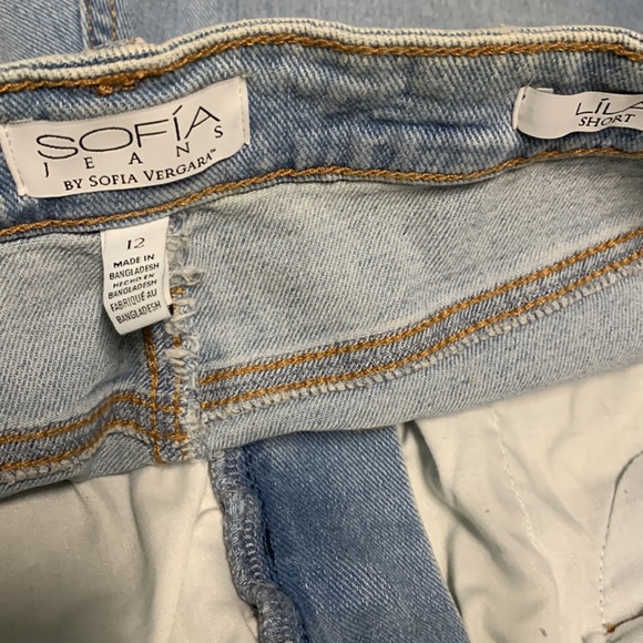 All for $15 size 12 shorts plus two tops size L (12-14) all NWT - Picture 6 of 14